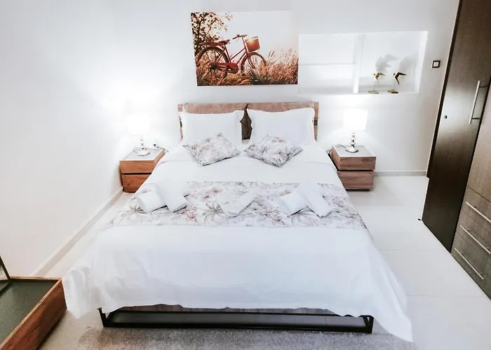 Апартаменты House, Ellinou Stratiotou, Ayia,