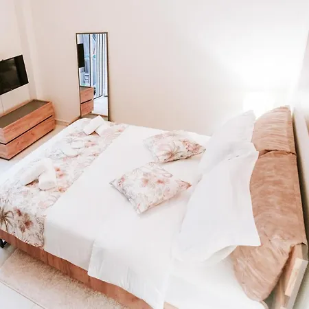 House, Ellinou Stratiotou, Ayia,