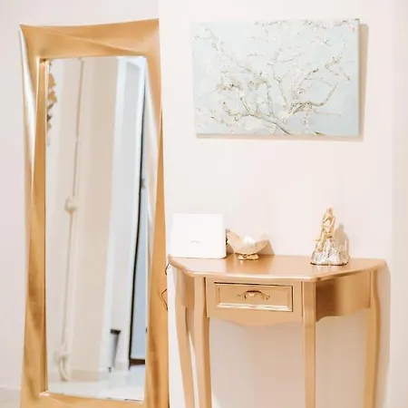 House, Ellinou Stratiotou, Ayia, アパート *