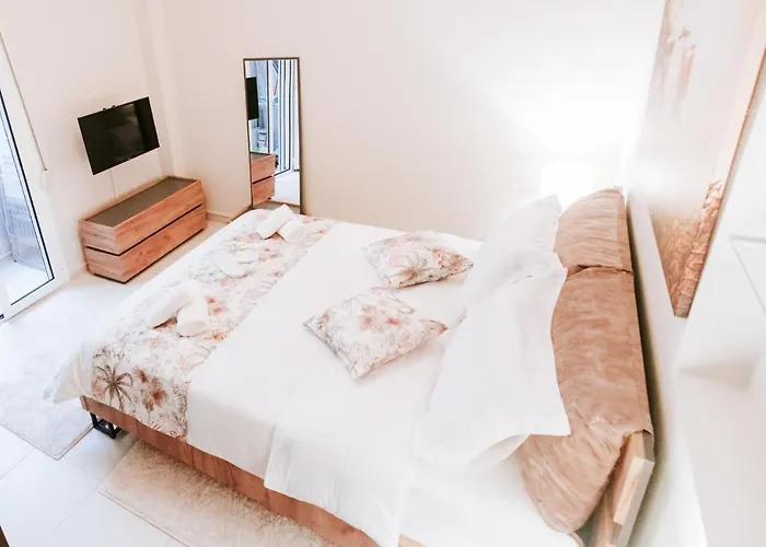 House, Ellinou Stratiotou, Ayia,